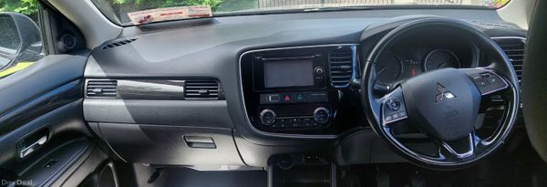 Mitsubishi Outlander 2017 391698620