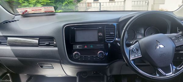 Mitsubishi Outlander 2017 391698622
