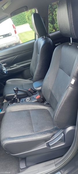Mitsubishi Outlander 2017 391698628