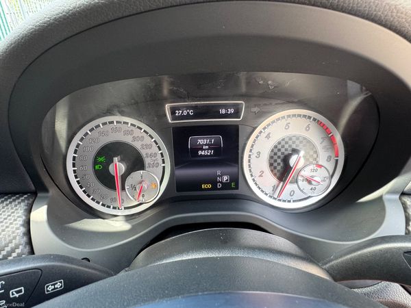 Mercedes A180 AMG SPORT 391698912
