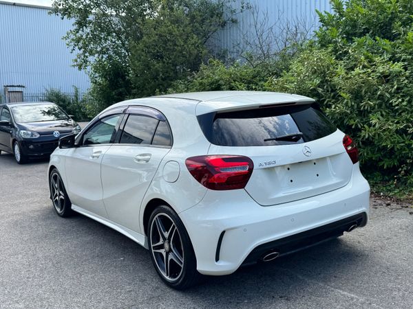 Mercedes A180 AMG SPORT 391698938