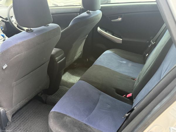 2014 Toyota Prius Hybrid Automatic 391616446