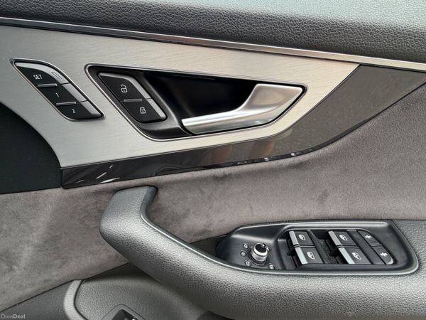 Audi SQ7 4.0 TDI V8 Quattro Mega Spec 391630086