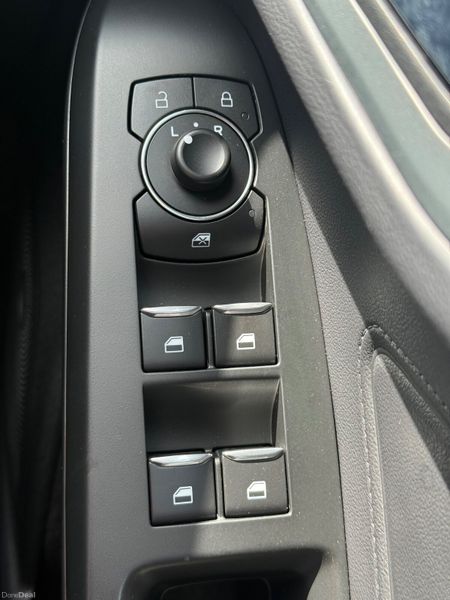 *Auto* 231 Ford Focus! 391635092