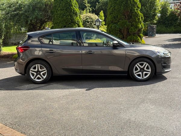 *Auto* 231 Ford Focus! 391635018