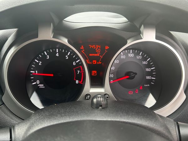 2016 Nissan Juke Automatic 391762350