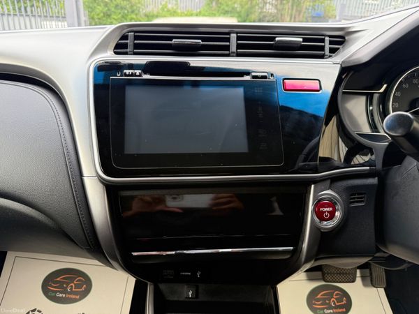 2015 Honda Grace 1.5 Hybrid Automatic 391775364