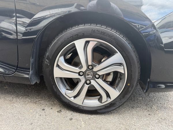 2015 Honda Grace 1.5 Hybrid Automatic 391775370