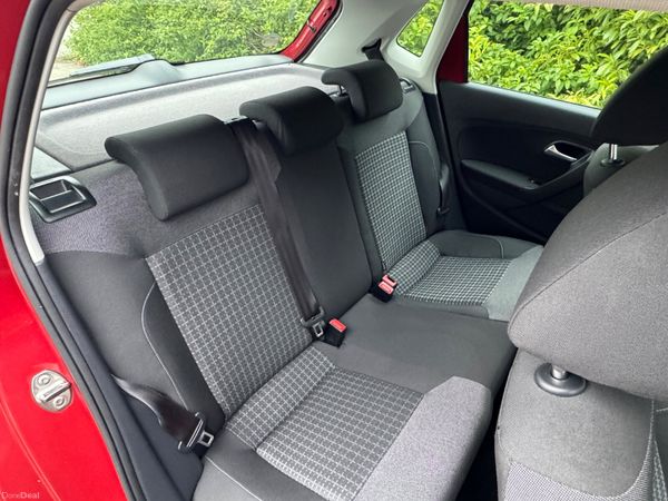 Volkswagen Polo Comfortline+ Auto 391700514