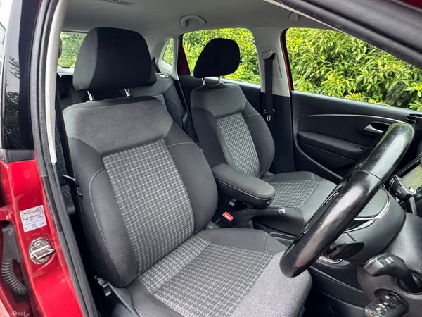 Volkswagen Polo Comfortline+ Auto 391700518