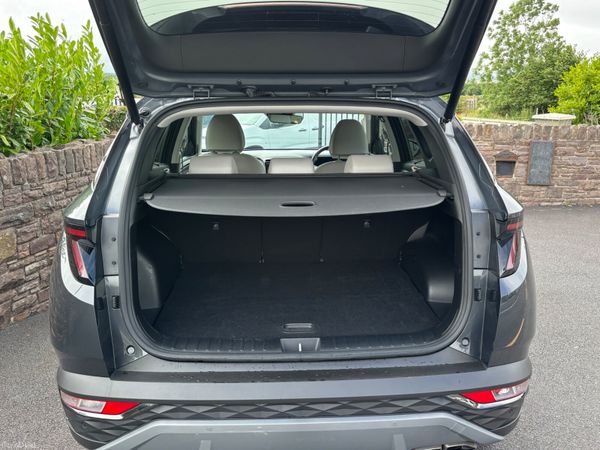 Hyundai Tucson Executive Plus Hybrid only 53000 km 391714778