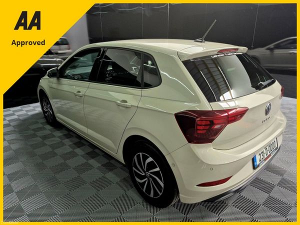 🚗 2023 Volkswagen Polo Active DSG 44000km 🚗 391720276