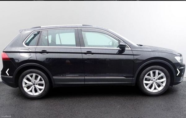 Volkswagen Tiguan 2020 391803184