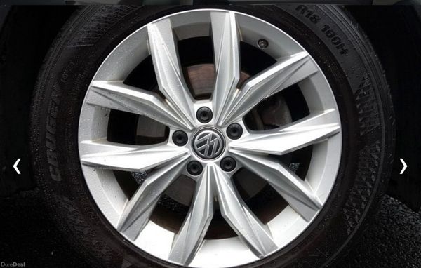Volkswagen Tiguan 2020 391803186