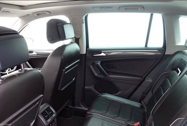 Volkswagen Tiguan 2020 391803188