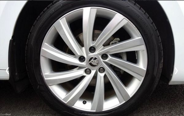 Skoda Octavia 2022 391807124