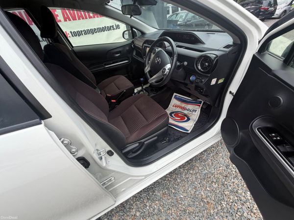 Toyota Aqua 2017 391838358
