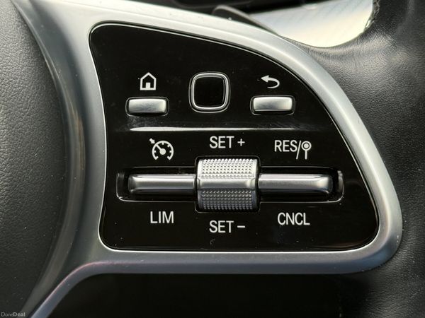 Stunning 201 Mercedes-Benz E220d Avantgarde! 391838968
