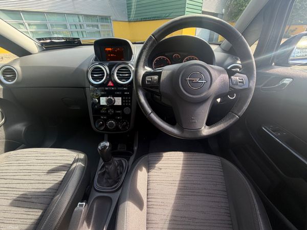 Opel Corsa 1.2 Petrol Heated seats / steering whee 391942832