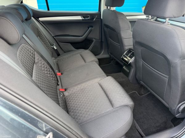 Superb Auto 202 Low Kms!! 391983056