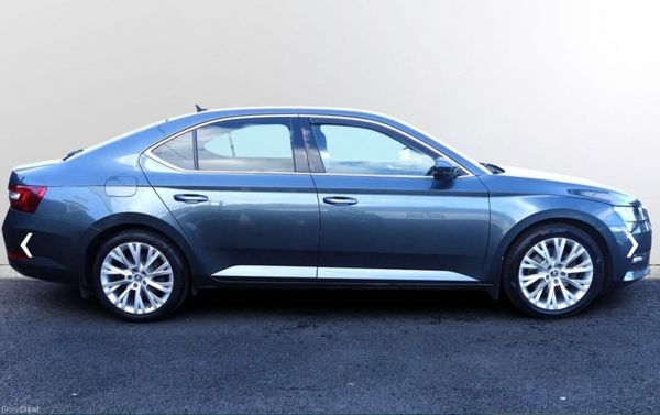 Skoda Superb 2022 391998978