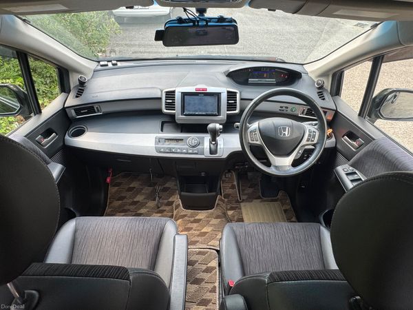 Honda Freed Hybrid 6 seats 391908772