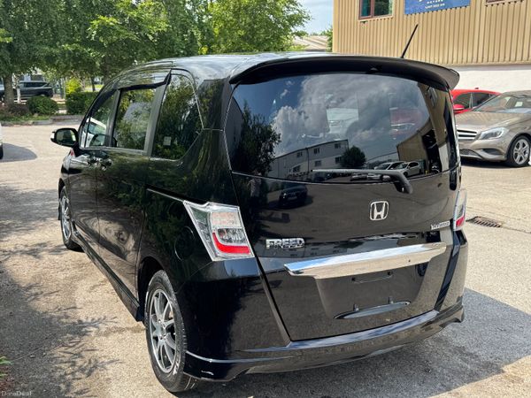 Honda Freed Hybrid 6 seats 391908774