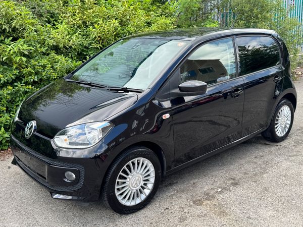 Volkswagen Up! 2016 Low KM 391909856