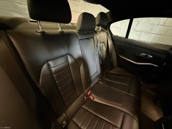 221 BMW 330E M-Sport / M Performance 391936364