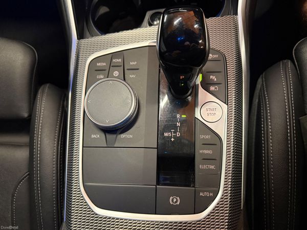 221 BMW 330E M-Sport / M Performance 391936378