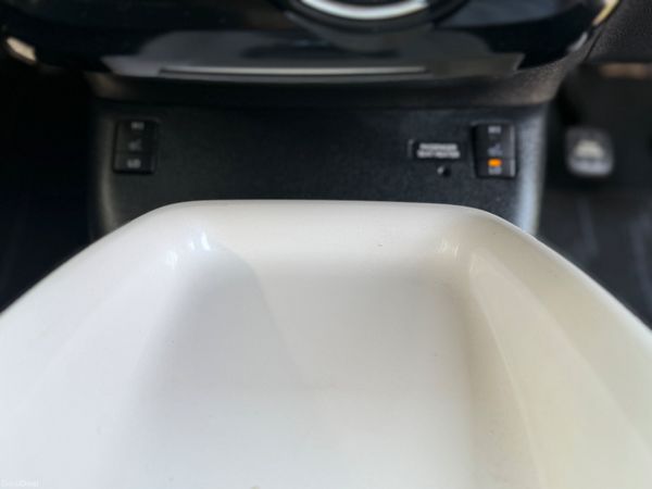 2016 Toyota Prius Hybrid Automatic/G Top leather 392046472