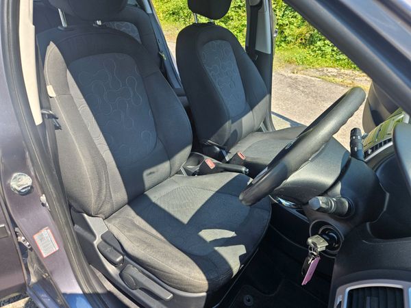 Hyundai i20 2012 1.2cc 5 door, low mileage 392047552