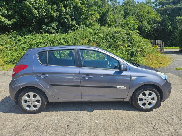 Hyundai i20 2012 1.2cc 5 door, low mileage 392047538