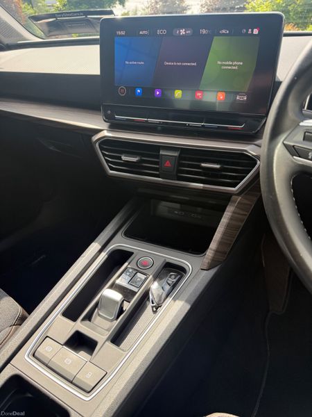 *Hybrid* Stunning 221 Seat Leon! 392067374