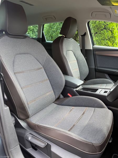 *Hybrid* Stunning 221 Seat Leon! 392067312