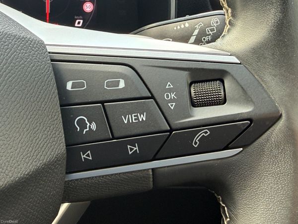 *Hybrid* Stunning 221 Seat Leon! 392067404