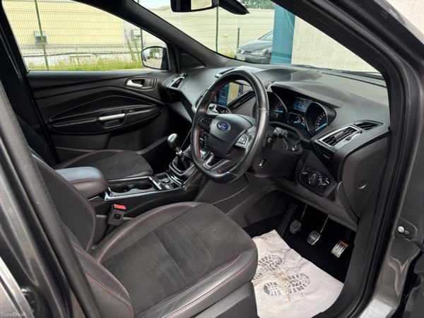 Ford Kuga ST-LINE 392012556