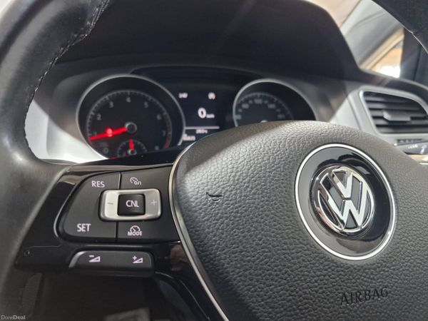 2016 Volkswagen Golf 1.4 TSi Auto 86,800 KM 392165654