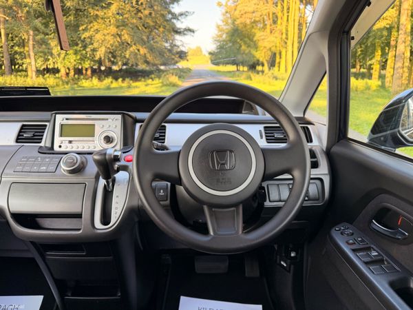 Honda Stepwagon 2009 Automatic 392186242