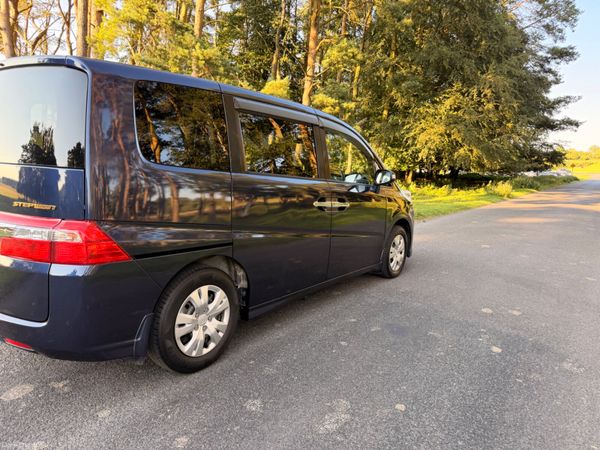 Honda Stepwagon 2009 Automatic 392186250