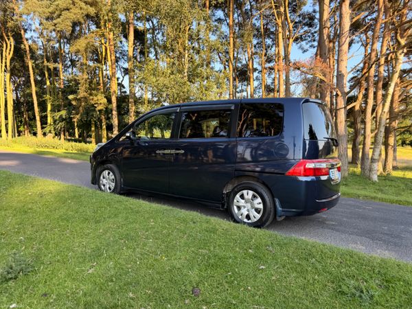 Honda Stepwagon 2009 Automatic 392186228