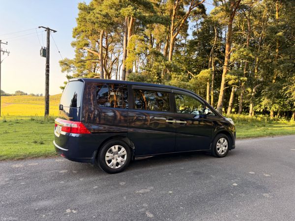 Honda Stepwagon 2009 Automatic 392186236