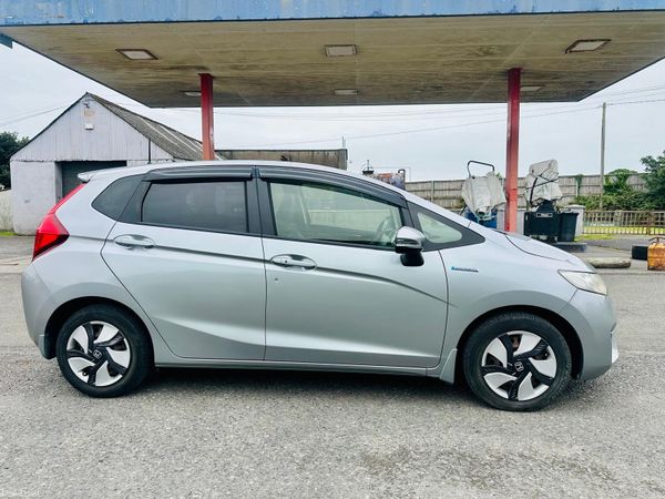 HONDA FIT 2013 1.5L GP5 AUTOMATIC PETROL HYBRID 392189344