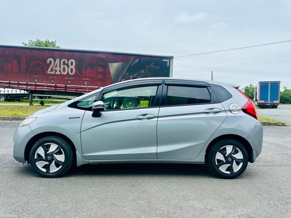 HONDA FIT 2013 1.5L GP5 AUTOMATIC PETROL HYBRID 392189354
