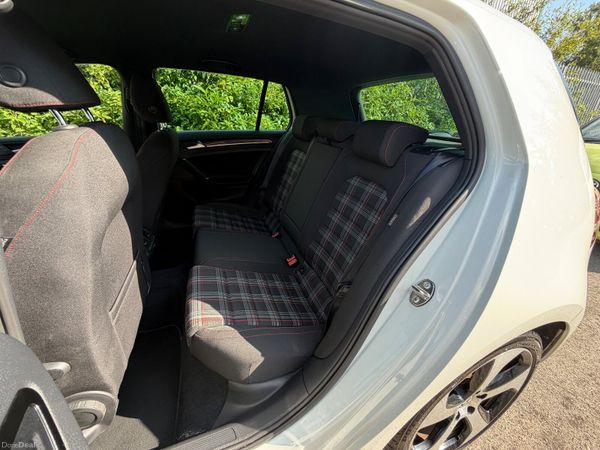 Volkswagen Golf GTI Automatic 392199604