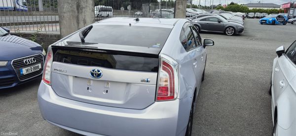 Toyota Prius hybrid 392102522