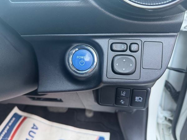 Toyota Aqua 2019 392275496