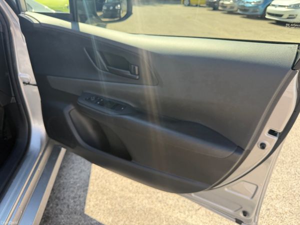 Toyota Prius Self Charge Hybrid| Finance available 392200124