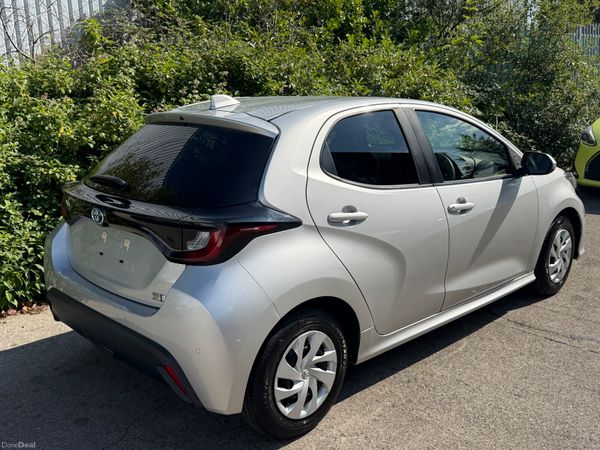 Toyota Yaris Hybrid 2021 New Model 392200576