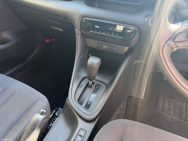 Toyota Yaris Hybrid 2021 New Model 392200582